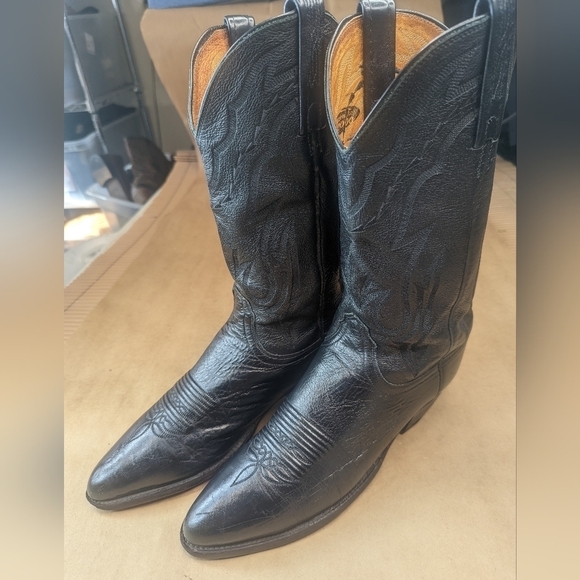 Lucchese Boots men's size 9D black leather classic Western cowboy boots. Great c